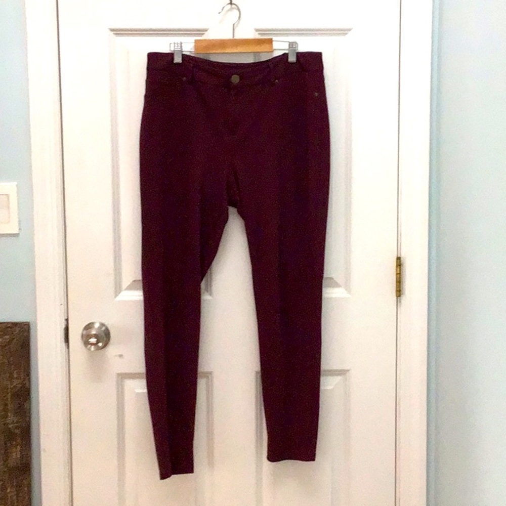 INC pointe knit burgundy pants, with jean pocket styling. Sz. 14